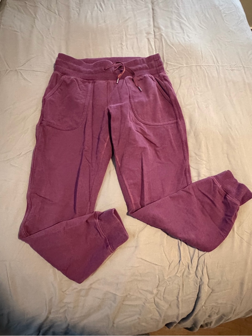 Lululemon sweats